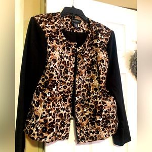 Ashro two pieces skirt set is brand new w/o tags